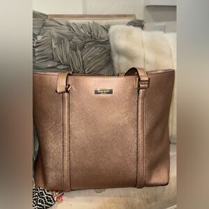 Kate Spade Cedar Street Hayden Tote • Metallic Rose Gold • Saffiano Leather👑
